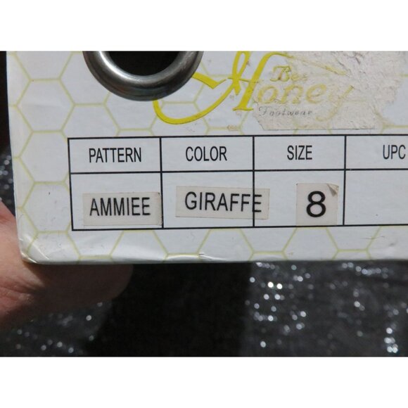 Honey Bee Footwear Giraffe Ammiee Thong Sandals size 8 - Picture 5 of 6